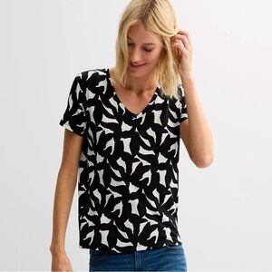 Nine West Bold Unique Statement Black & White VNeck XL